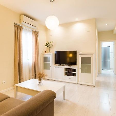 Alferez I By Ele Apartments Малага Екстериор снимка